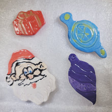 Load image into Gallery viewer, Santa - Ornaments Handmade Ceramic Tiles M263
